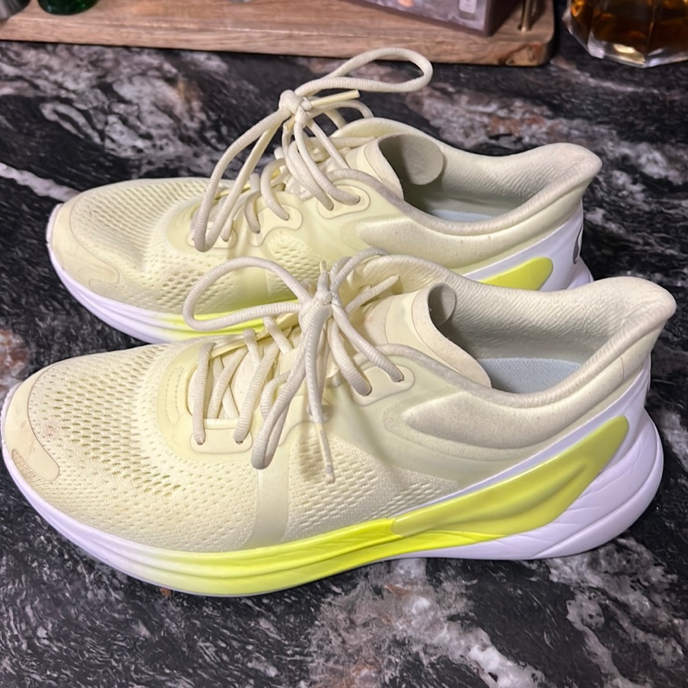 Lululemon Tennis Shoes size 8
